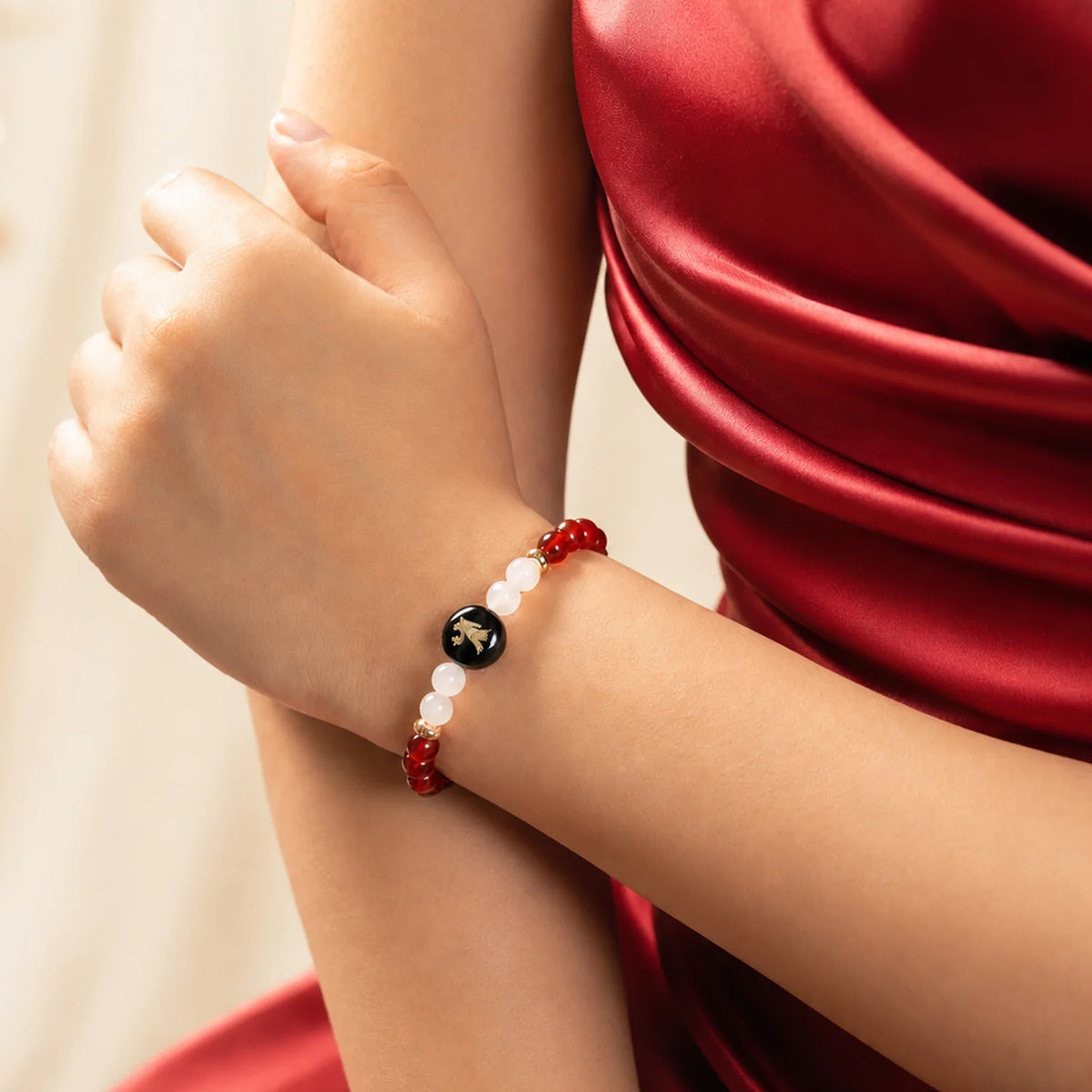 Virgo (कन्या राशि) Zodiac Carnelian & Milky Quartz Bracelet for Women